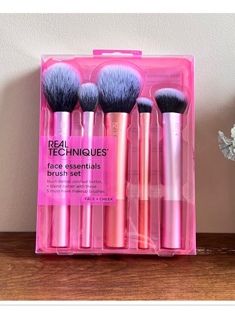 REAL TECHNIQUES Face Essentials Brush Set